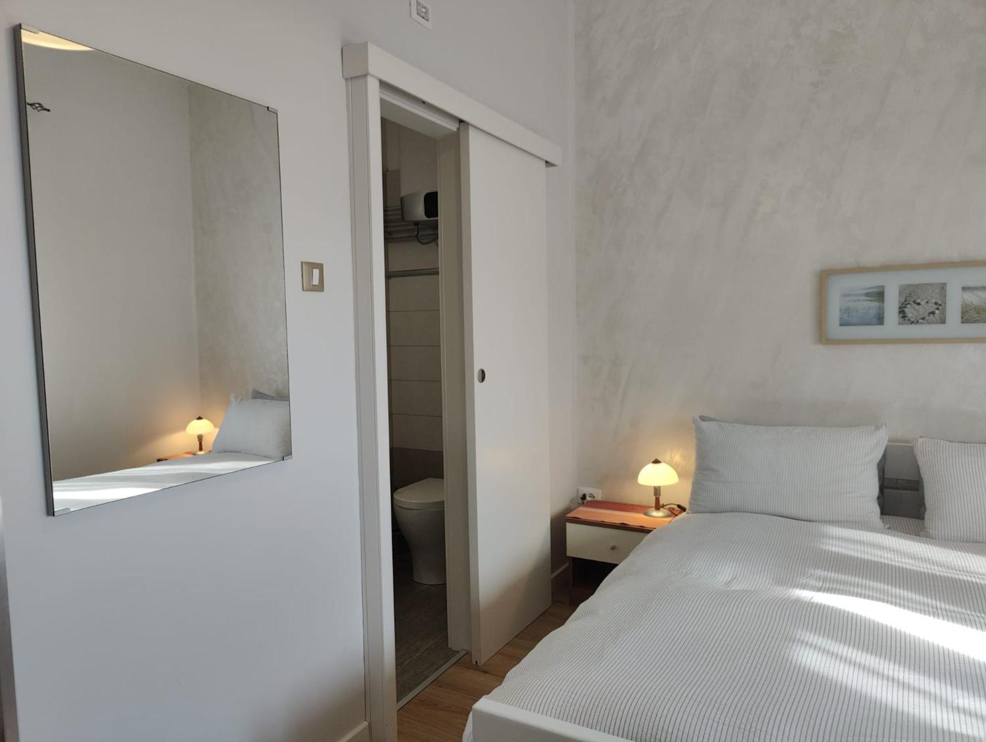 Bed And Breakfast Cattinara ตรีเอสเต ภายนอก รูปภาพ